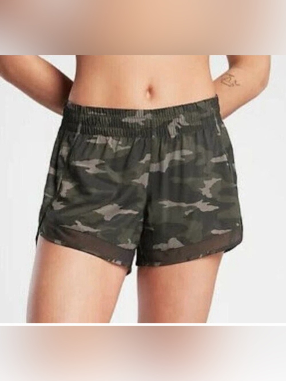 Athleta Printed Mesh Racer Run Shorts 4” Camo Dark Green Sz Small